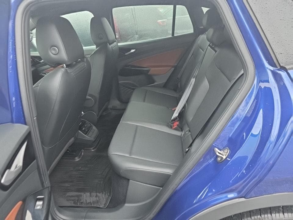 2021 Volkswagen ID.4 view 6