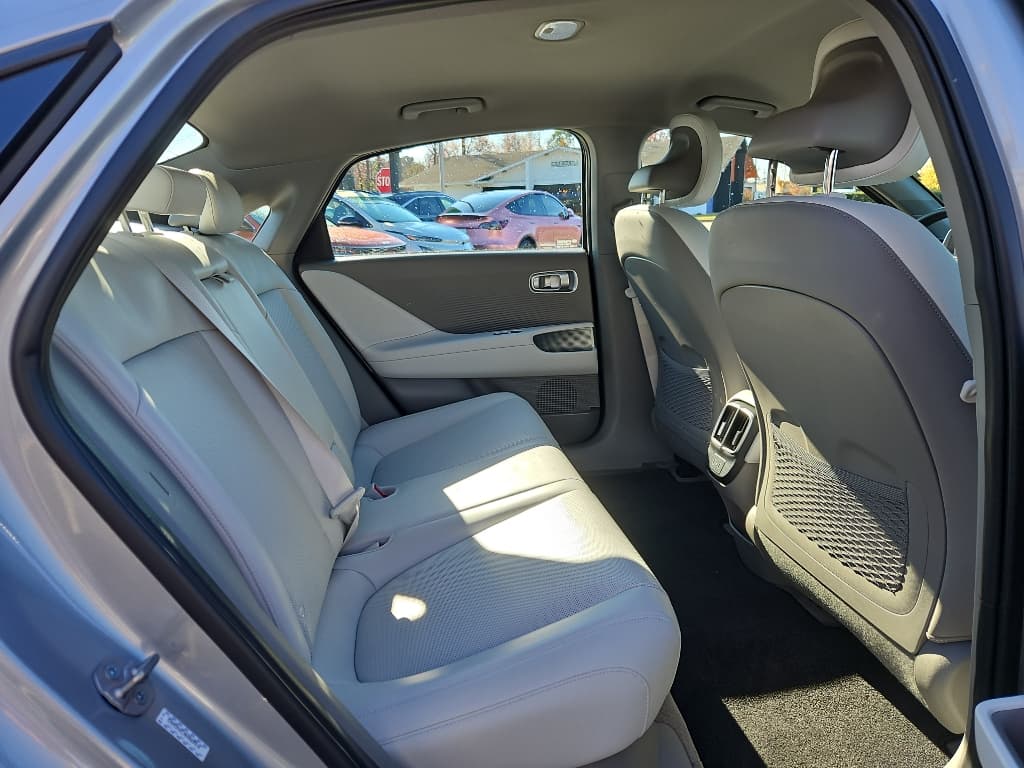 2024 Hyundai IONIQ 6 view 24