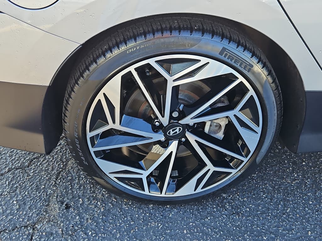 2024 Hyundai IONIQ 6 view 36