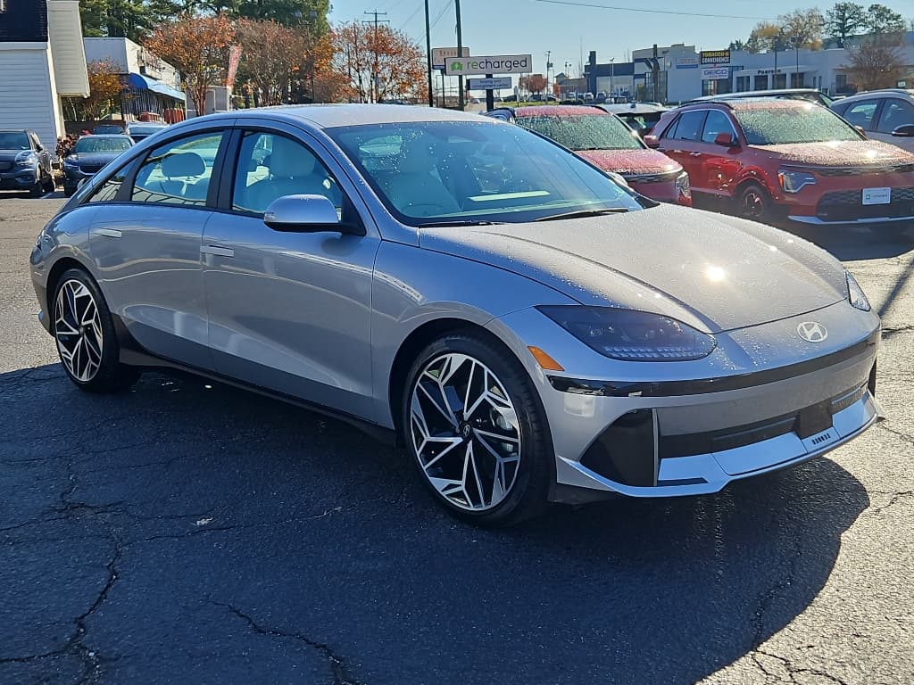 2024 Hyundai IONIQ 6 view 4