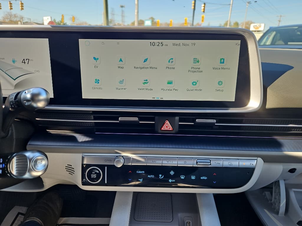 2024 Hyundai IONIQ 6 view 11