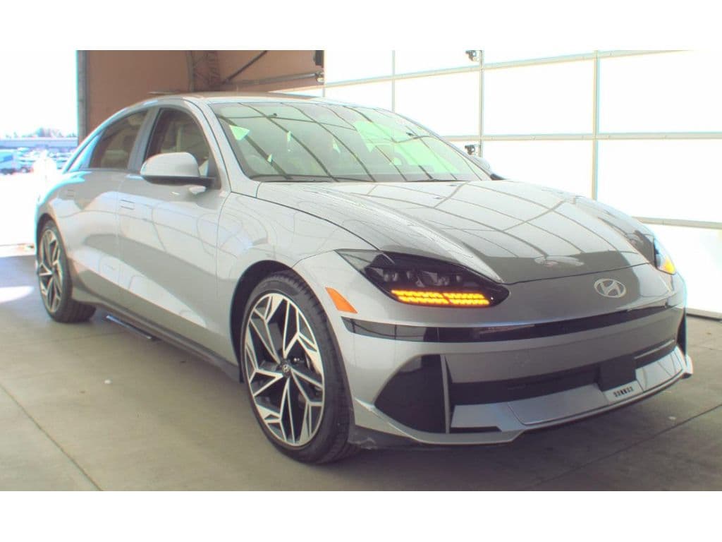 2024 Hyundai IONIQ 6 view 2