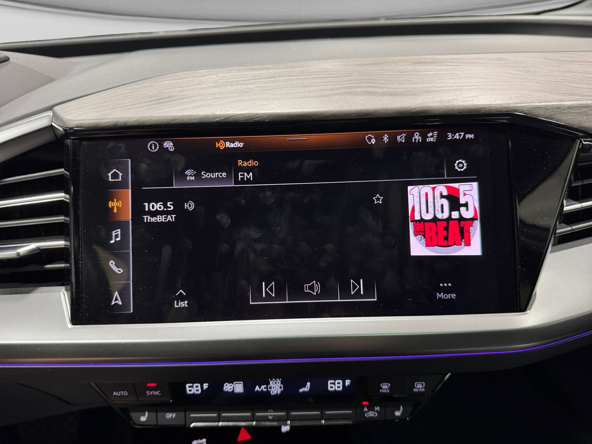 2023 Audi Q4 e-tron view 14