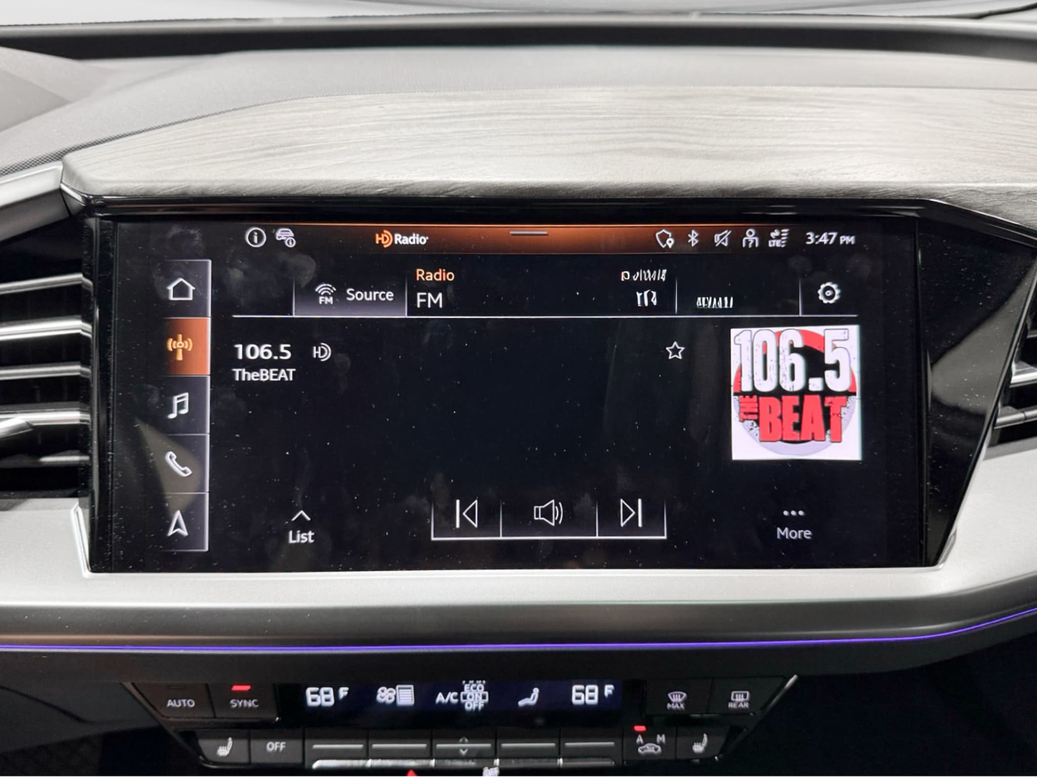 2023 Audi Q4 e-tron view 13