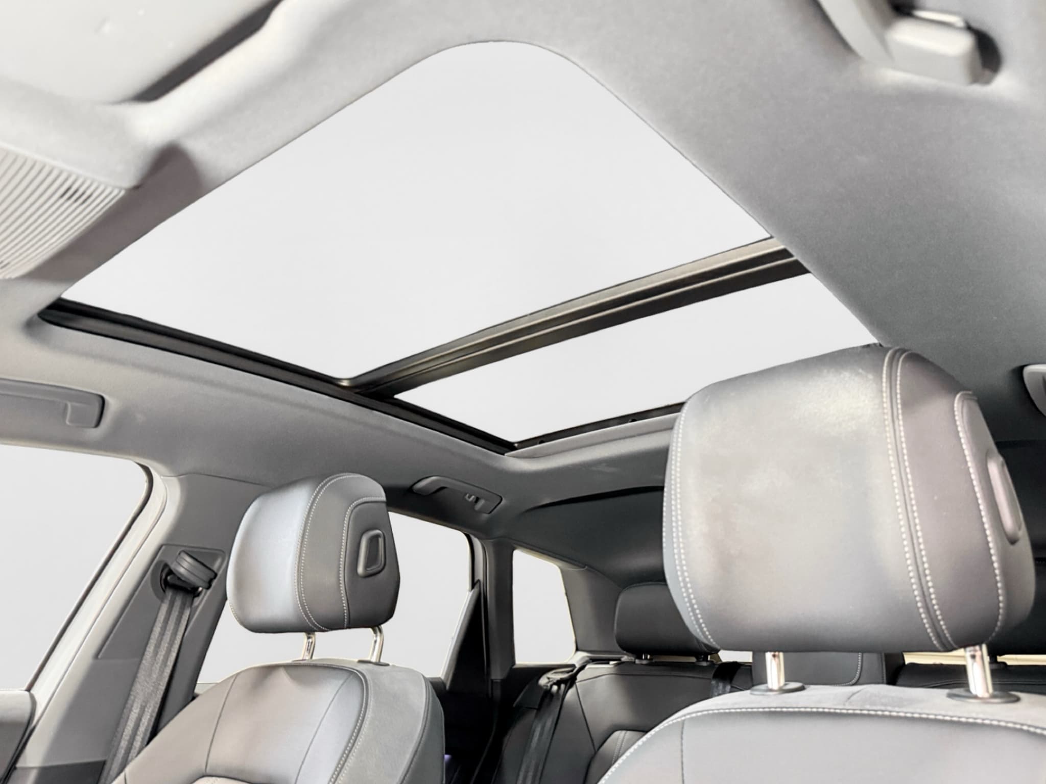 2023 Audi Q4 e-tron view 25