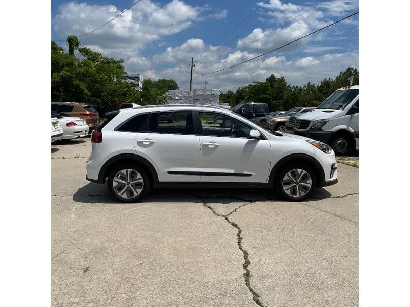 2020 Kia Niro EV view 6