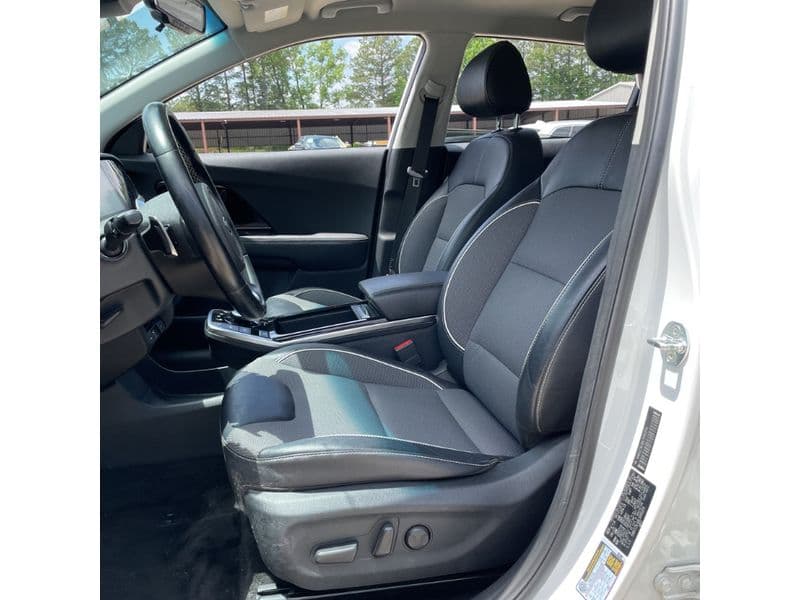 2020 Kia Niro EV view 9