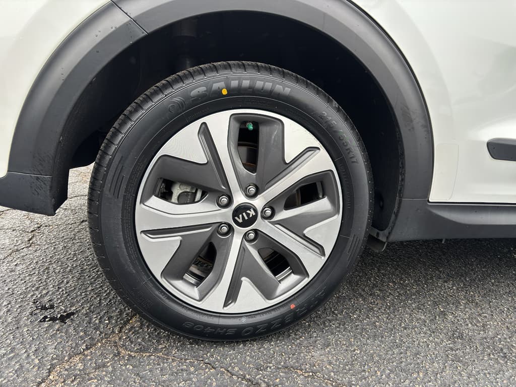 2020 Kia Niro EV view 12