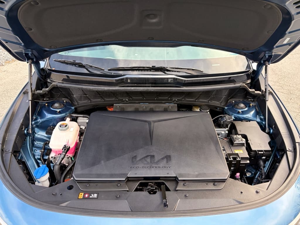 2023 Kia Niro EV view 27