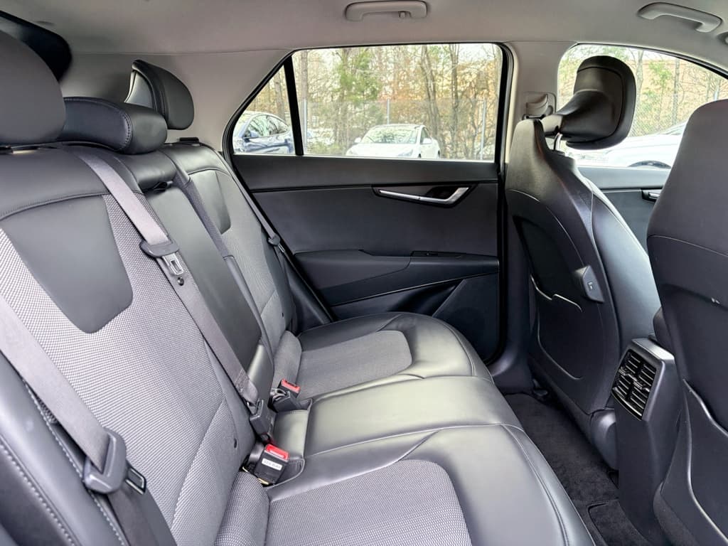 2023 Kia Niro EV view 24