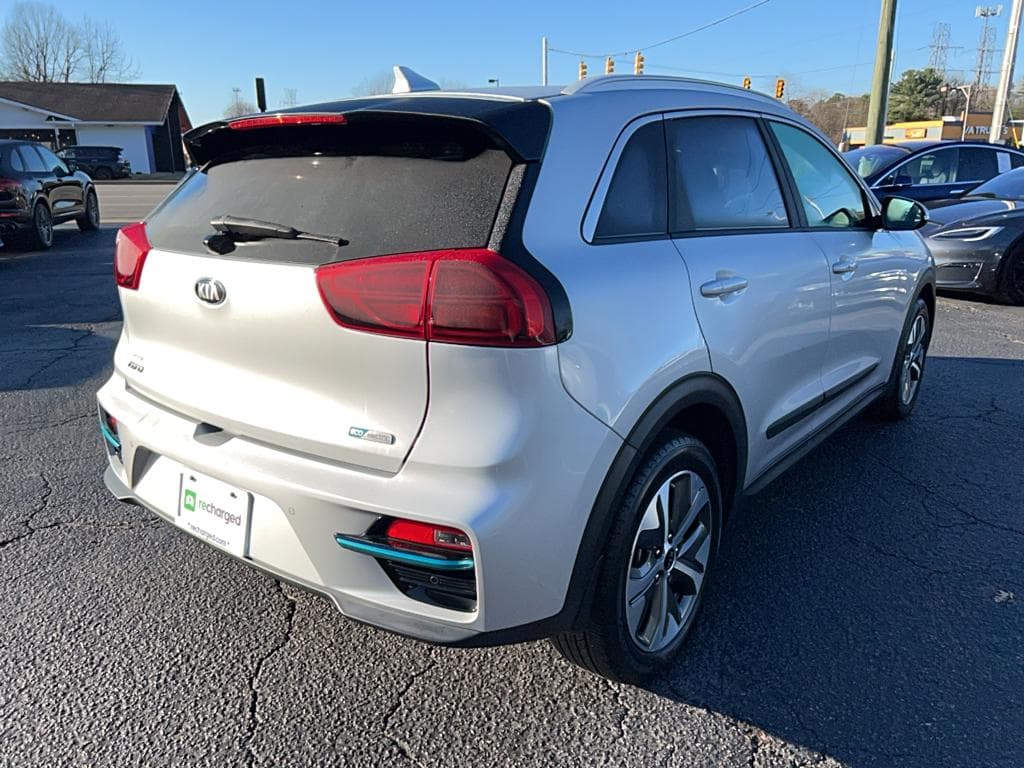 2020 Kia Niro EV view 3