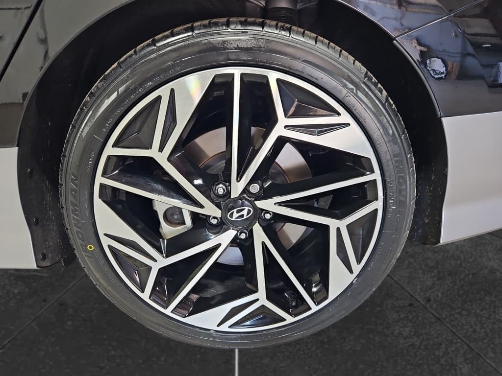 2024 Hyundai IONIQ 6 view 38