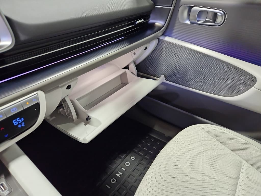 2024 Hyundai IONIQ 6 view 23