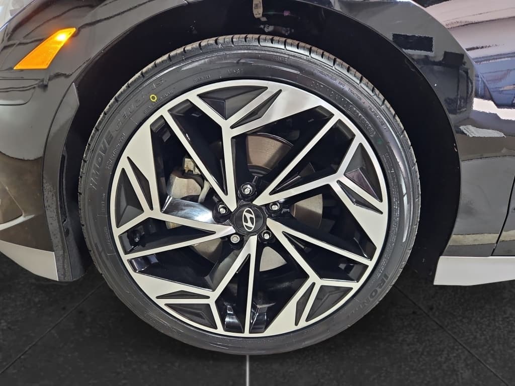 2024 Hyundai IONIQ 6 view 40