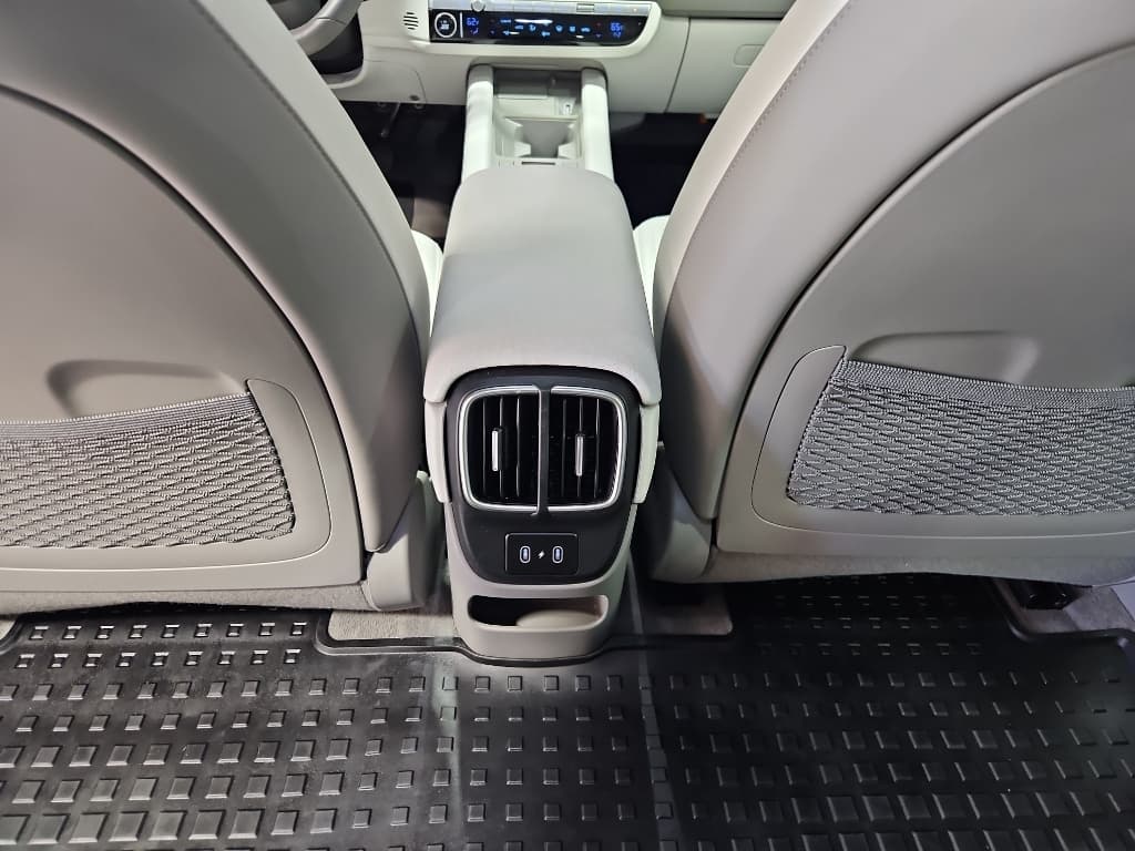2024 Hyundai IONIQ 6 view 26