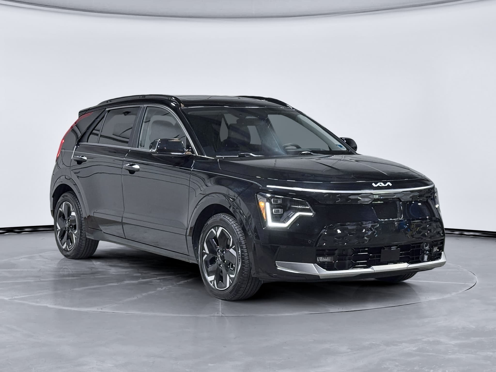 2023 Kia Niro EV view 4