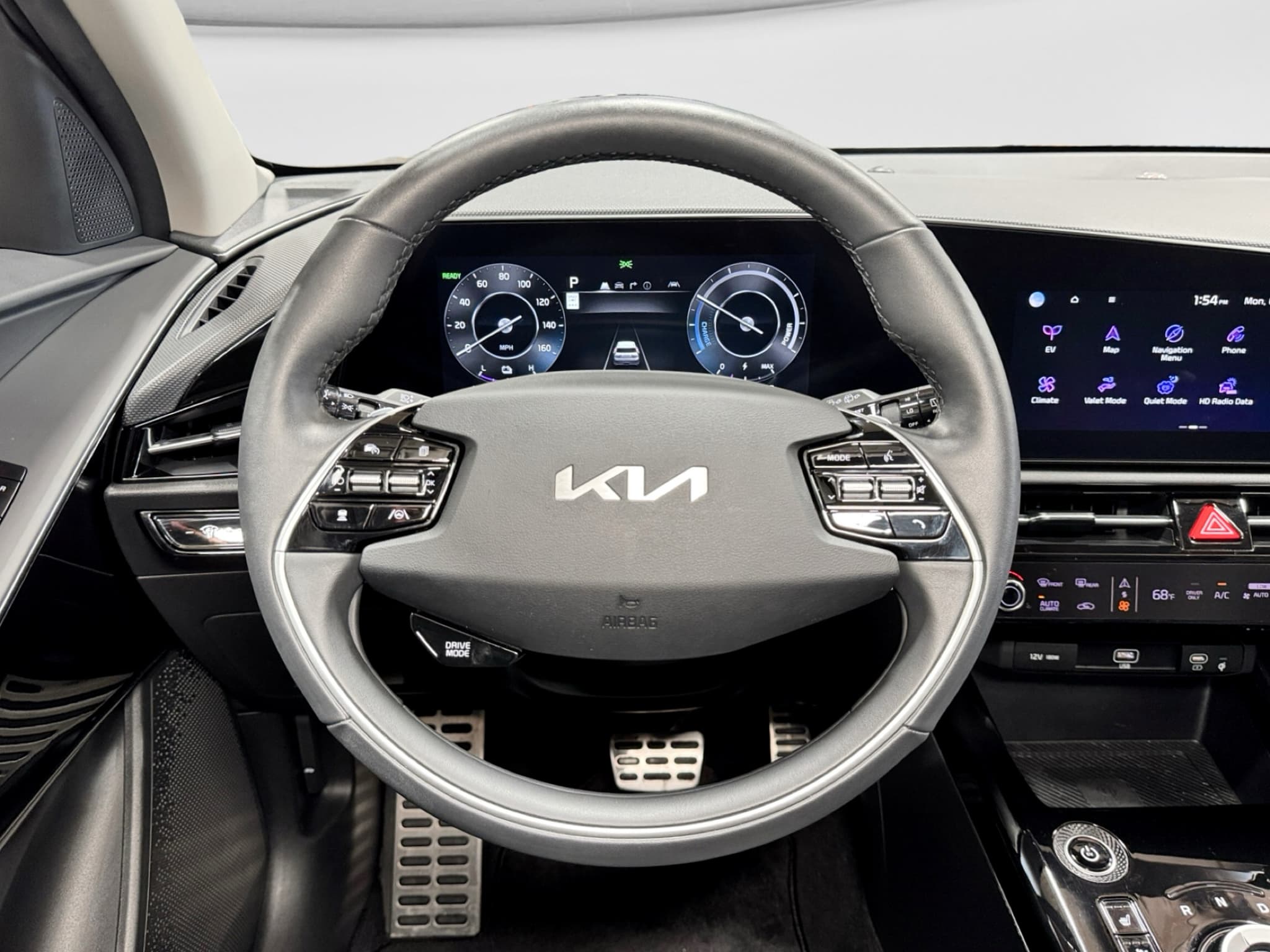 2023 Kia Niro EV view 8