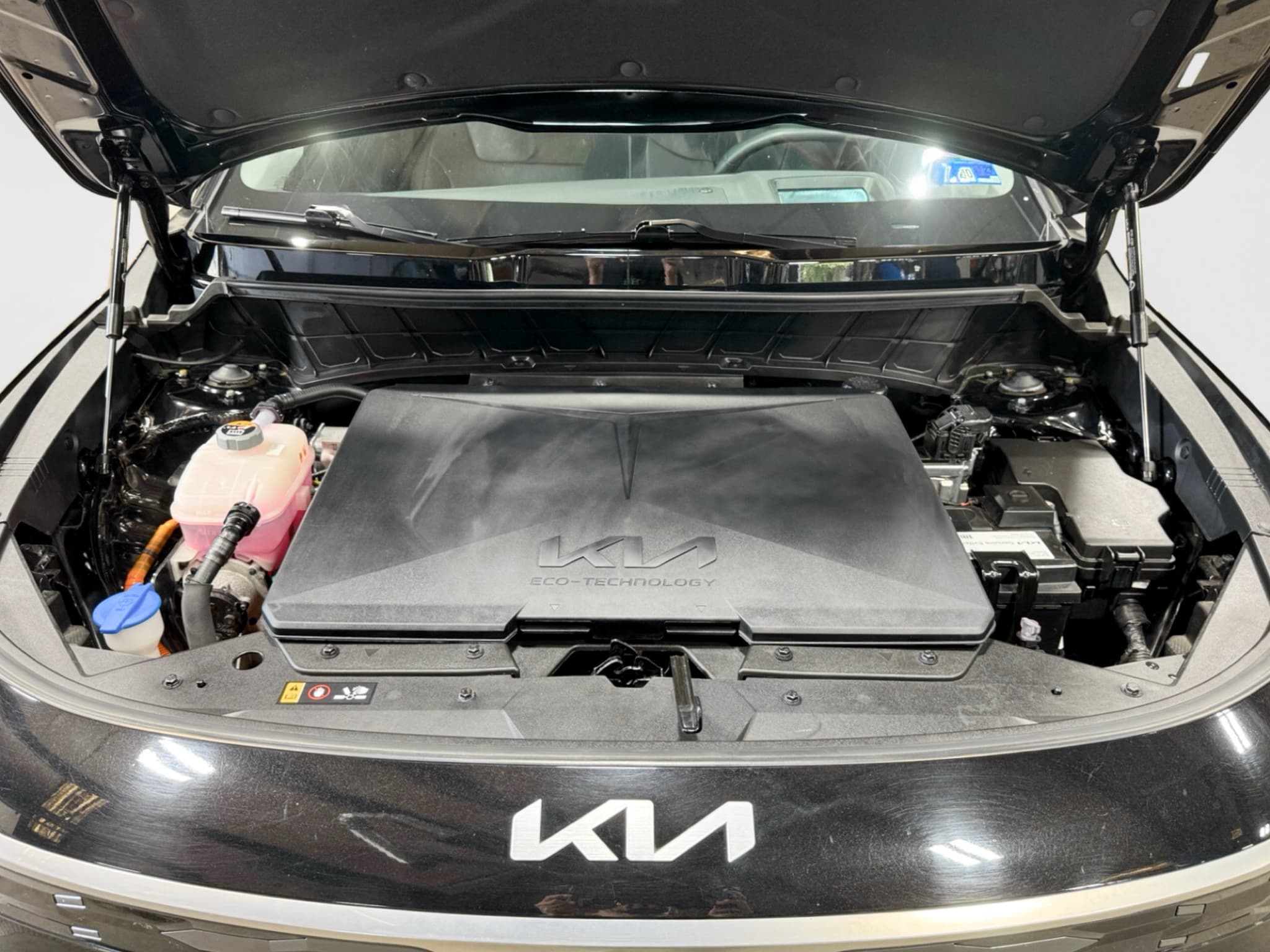 2023 Kia Niro EV view 25