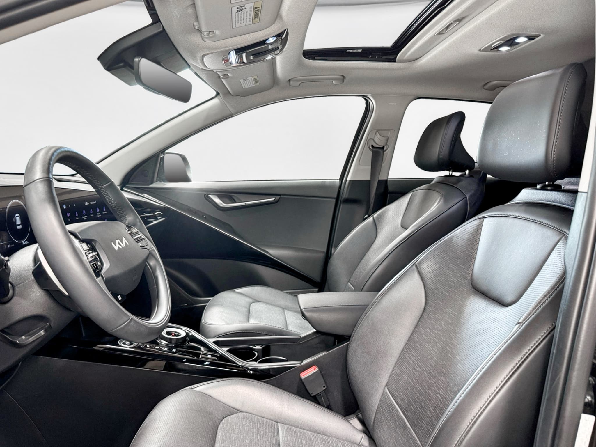 2023 Kia Niro EV view 17