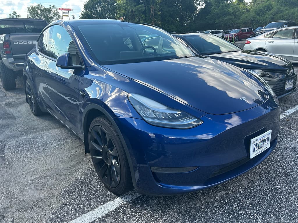 2021 Tesla Model Y view 4