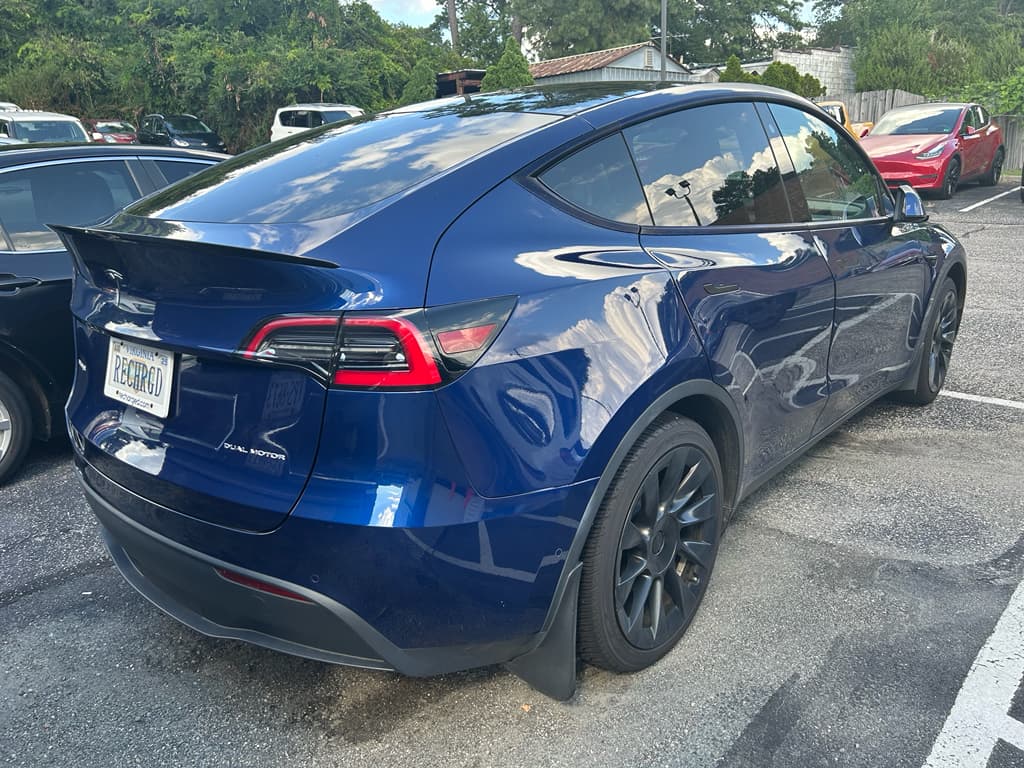 2021 Tesla Model Y view 3