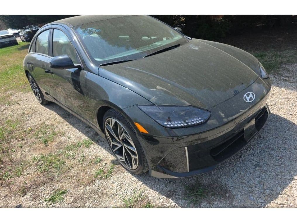 2024 Hyundai IONIQ 6 view 2