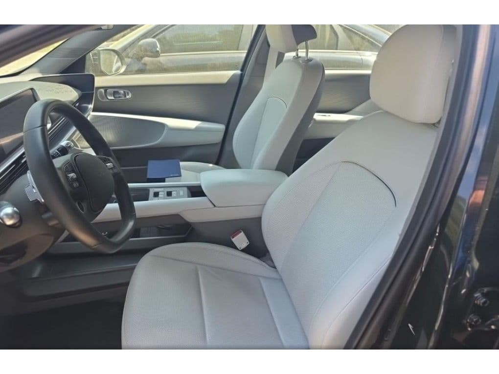 2024 Hyundai IONIQ 6 view 5