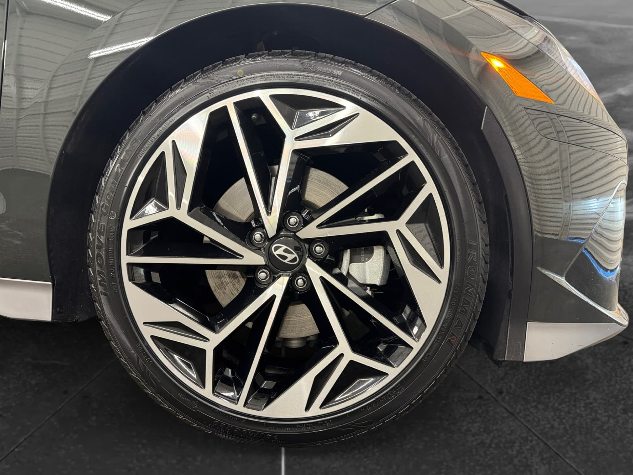 2024 Hyundai IONIQ 6 view 14