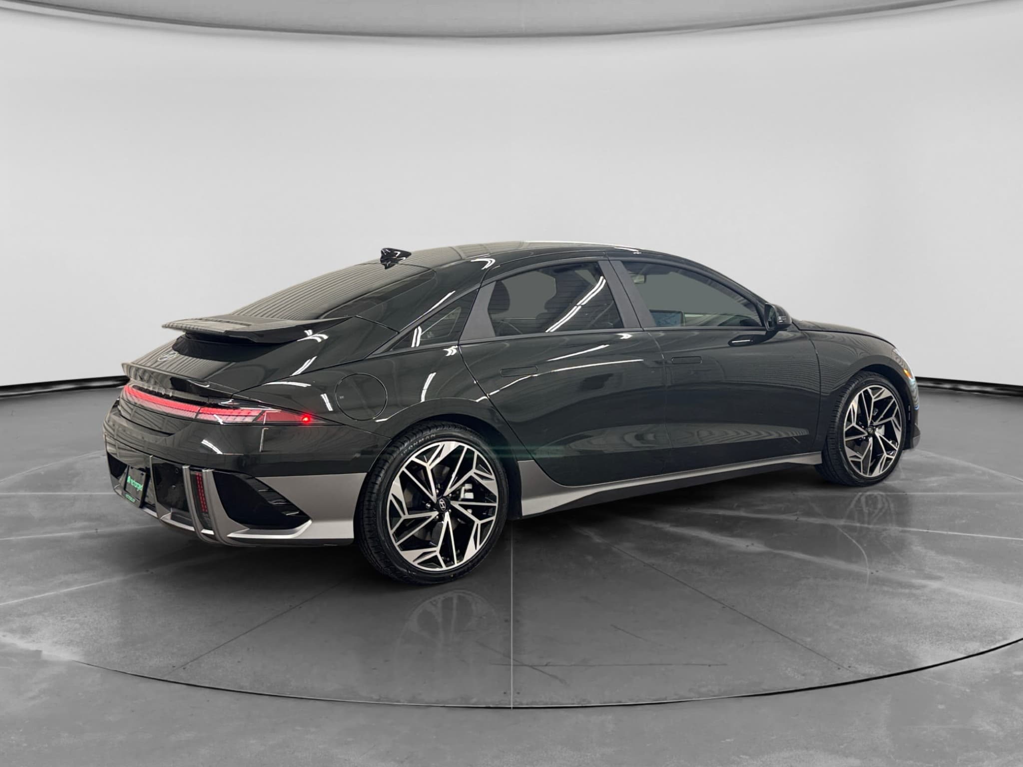 2024 Hyundai IONIQ 6 view 8