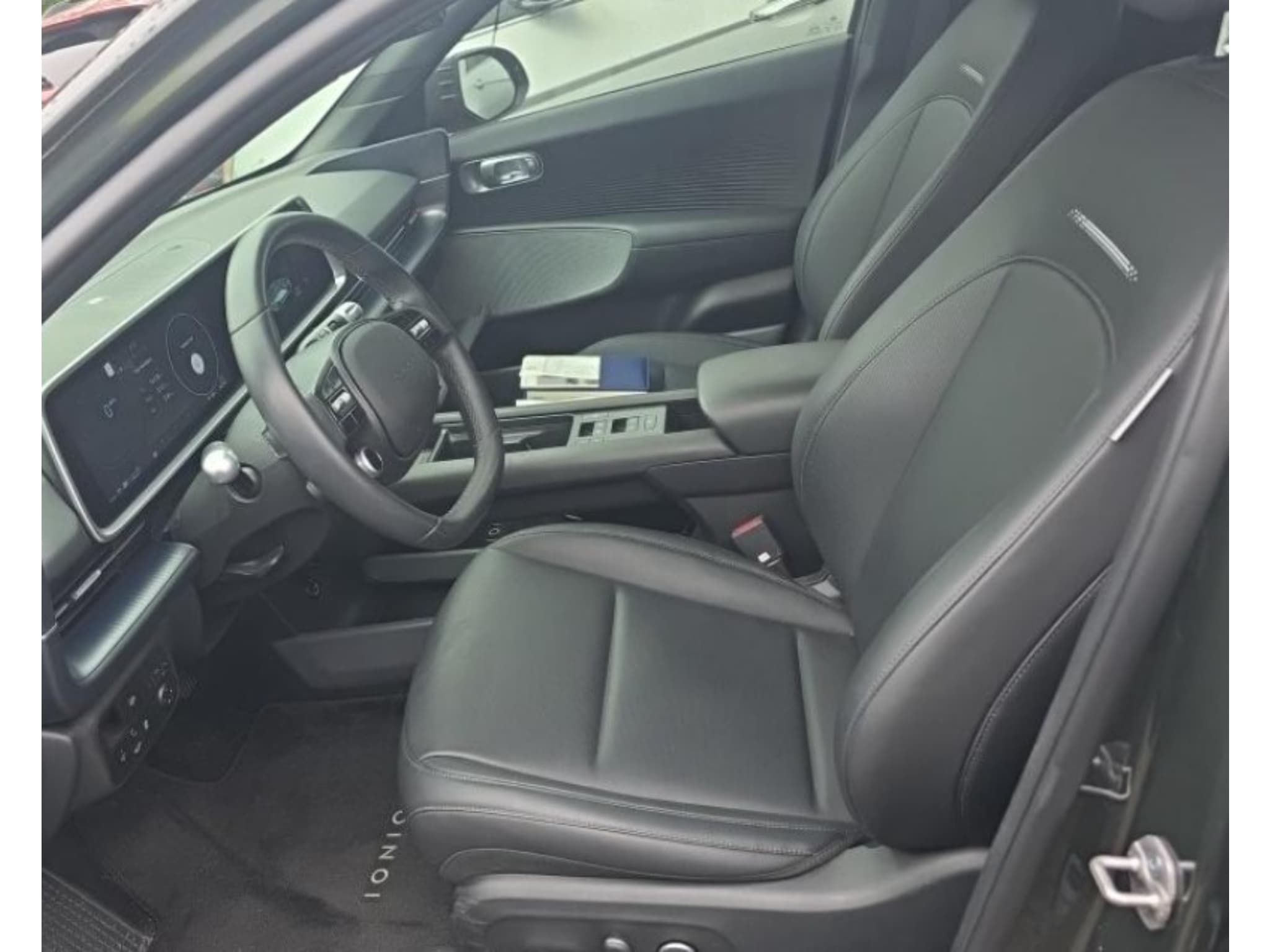 2024 Hyundai IONIQ 6 view 5