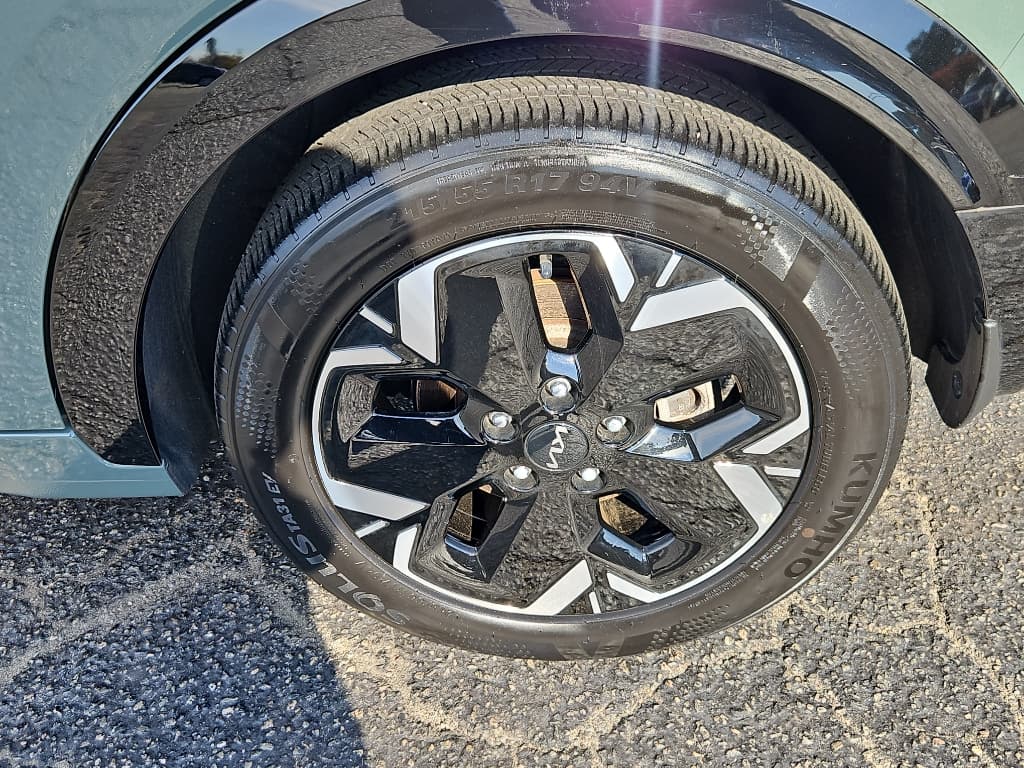 2023 Kia Niro EV view 35