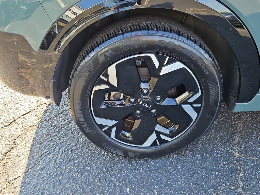 2023 Kia Niro EV view 33