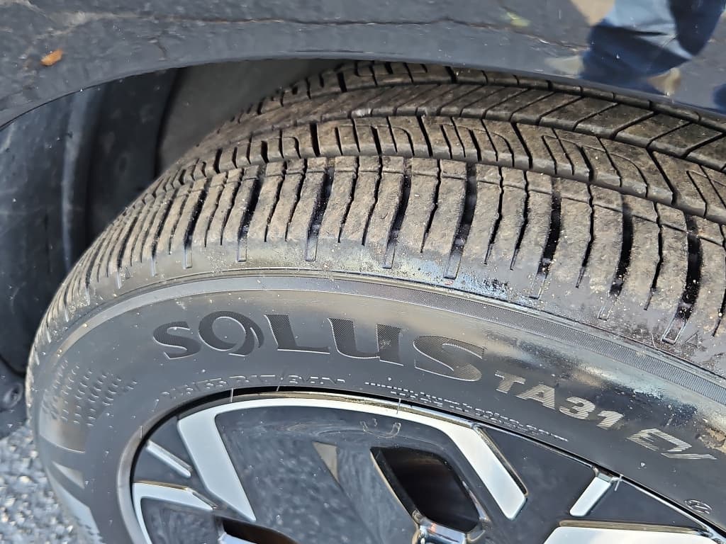 2023 Kia Niro EV view 32