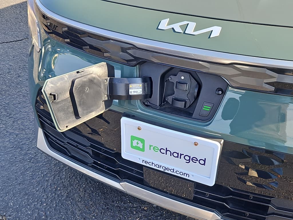 2023 Kia Niro EV view 5