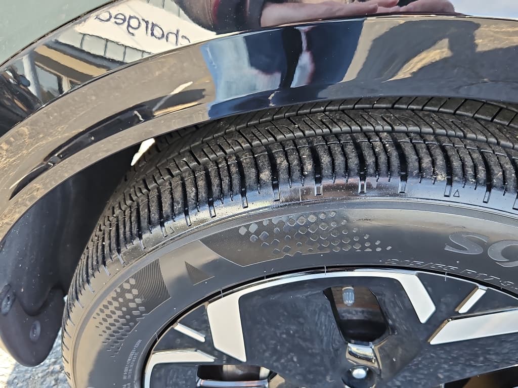 2023 Kia Niro EV view 34