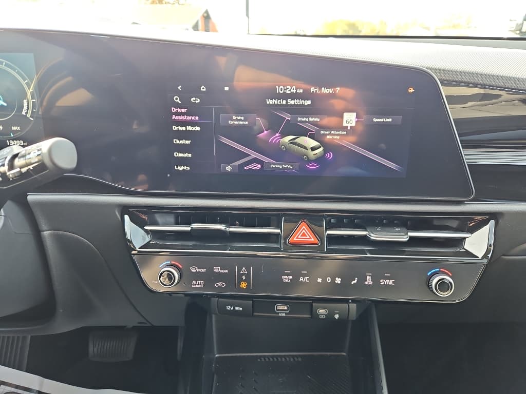 2023 Kia Niro EV view 14