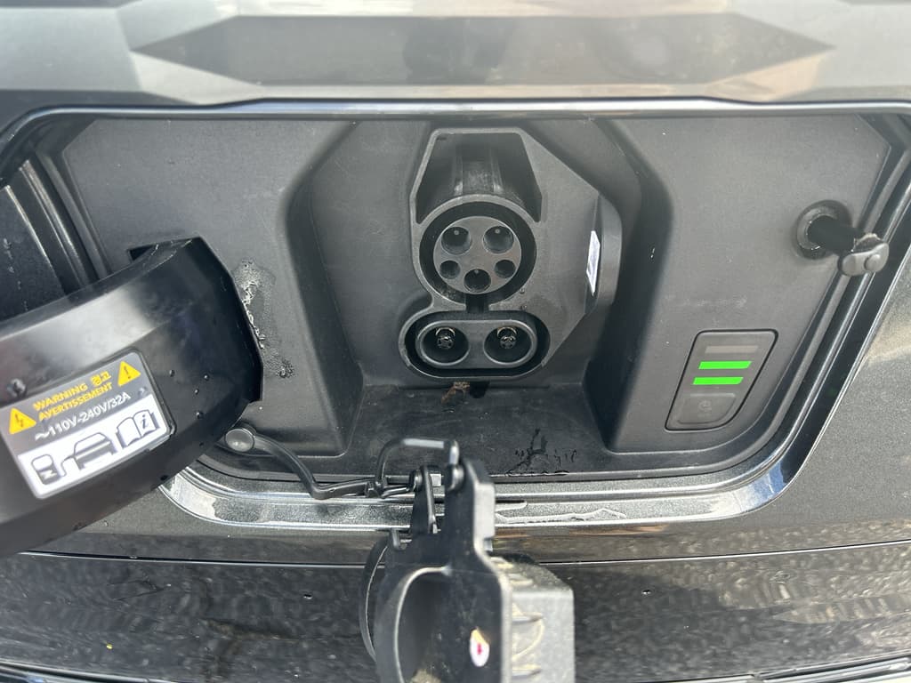 2023 Kia Niro EV view 5