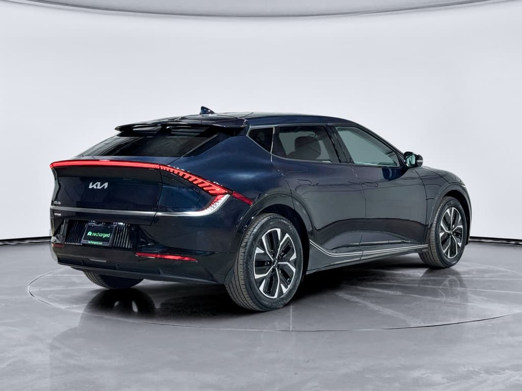 2022 Kia EV6 view 3