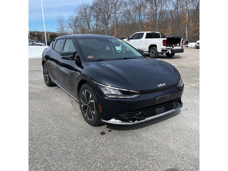 2022 Kia EV6 view 3