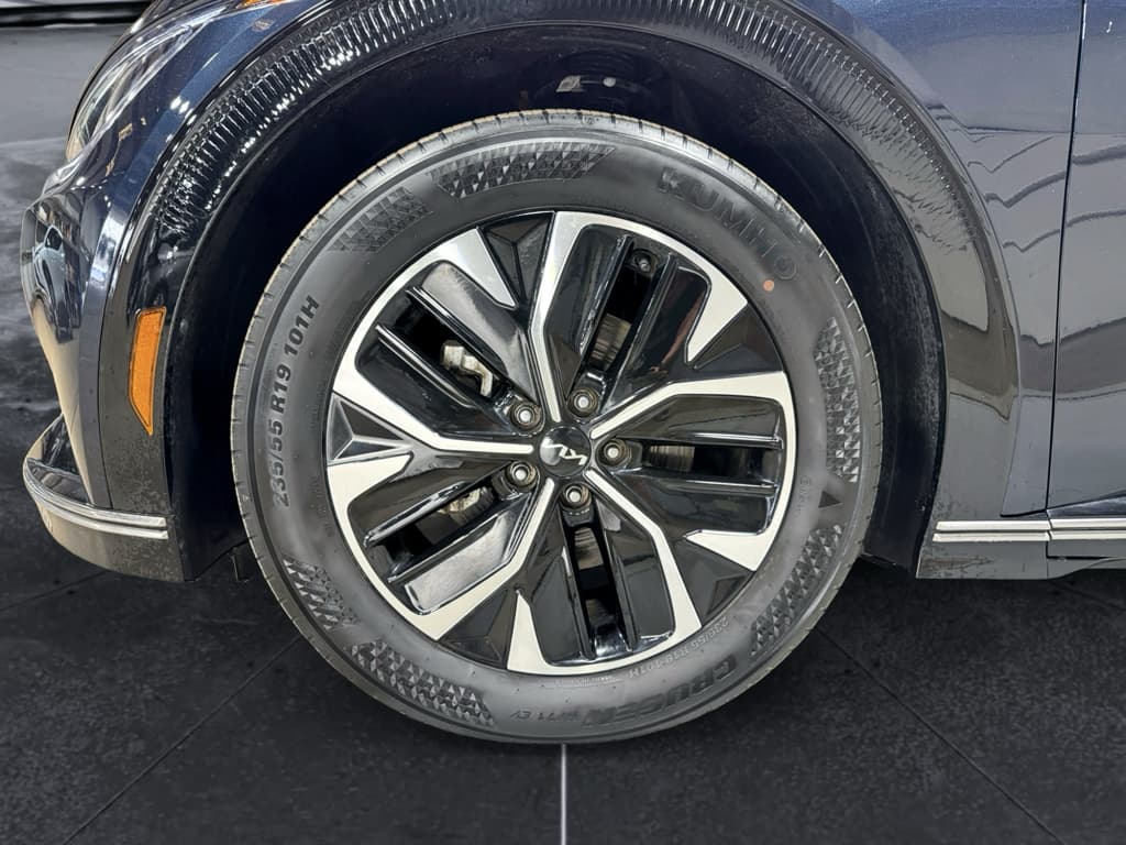 2022 Kia EV6 view 33