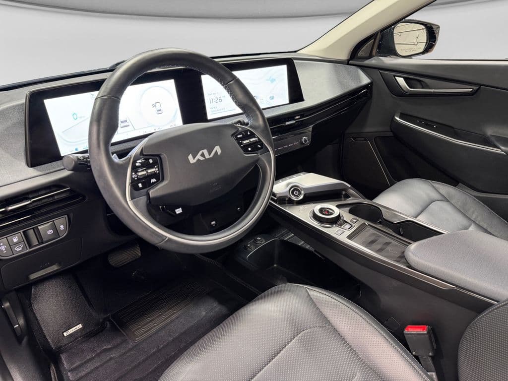 2022 Kia EV6 view 16