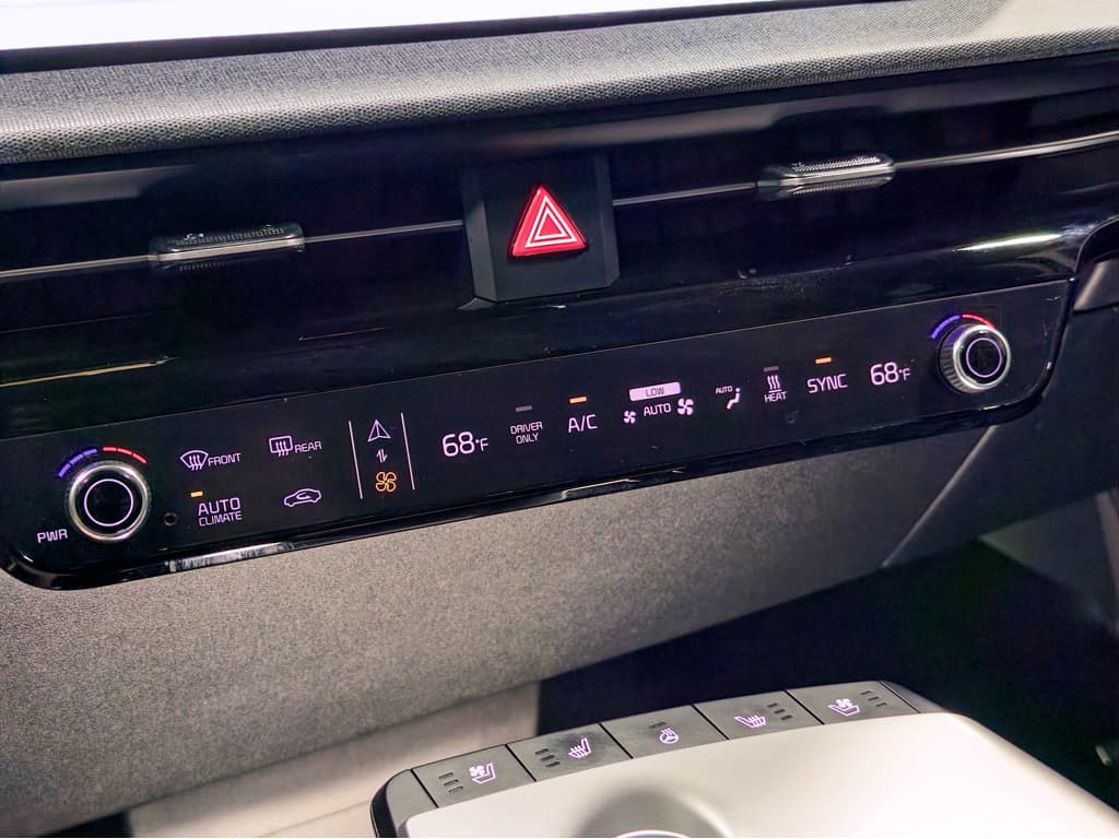 2022 Kia EV6 view 15