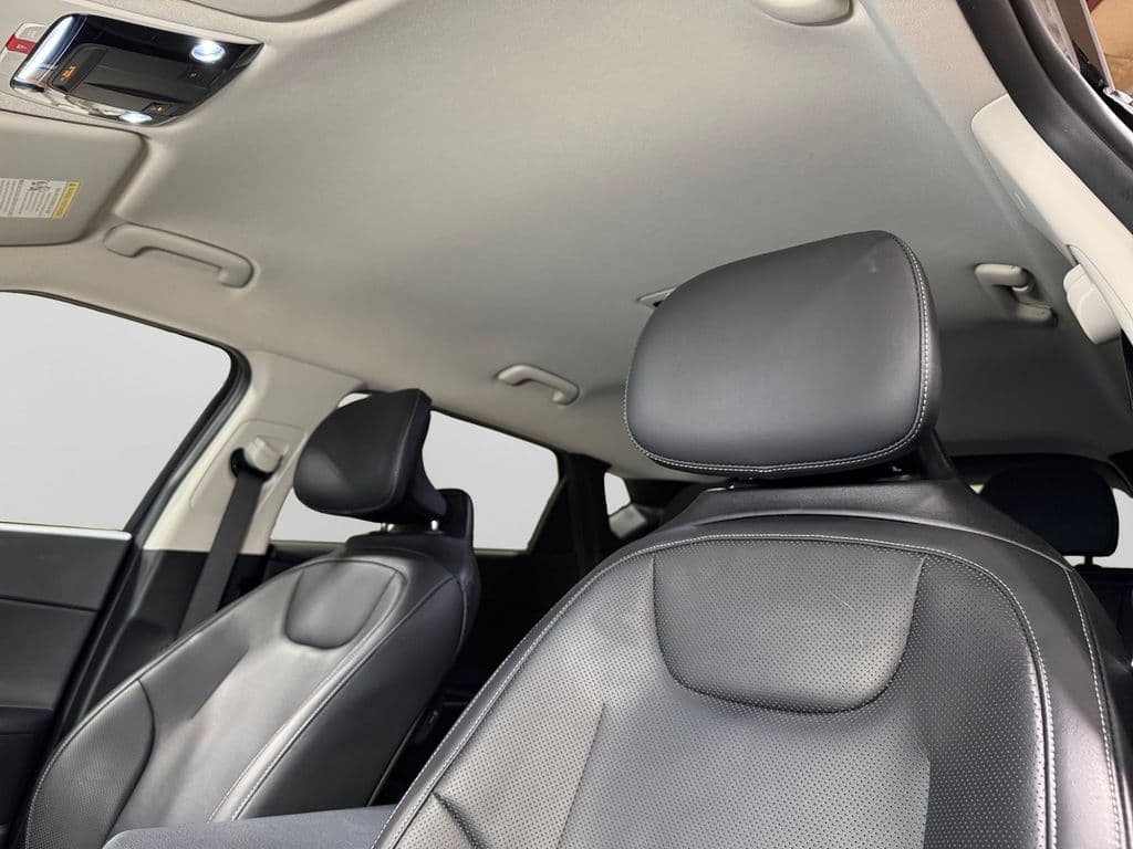2022 Kia EV6 view 8