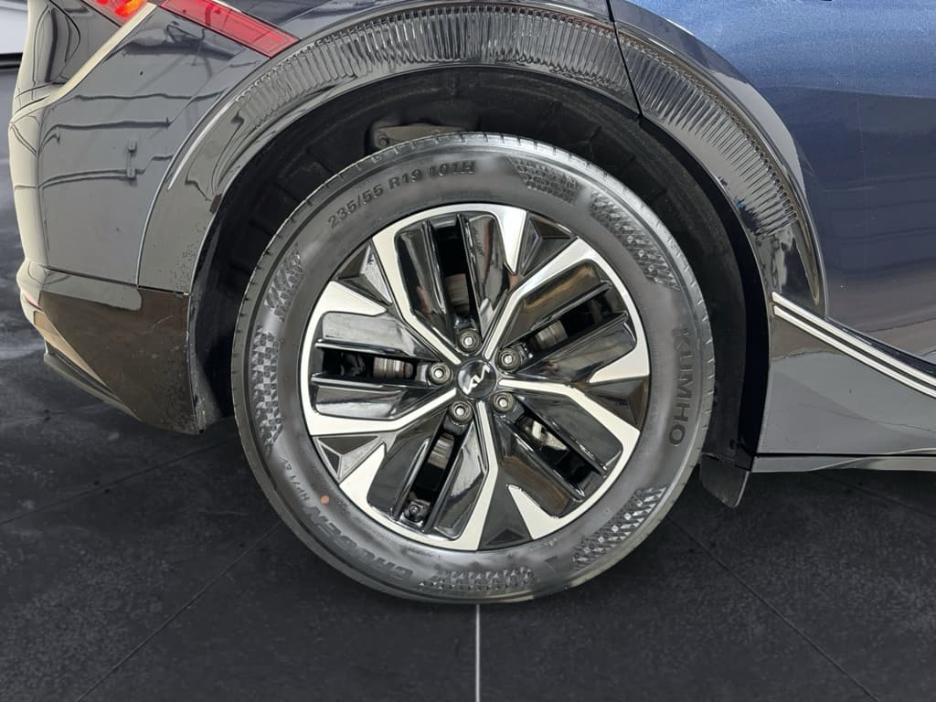 2022 Kia EV6 view 39