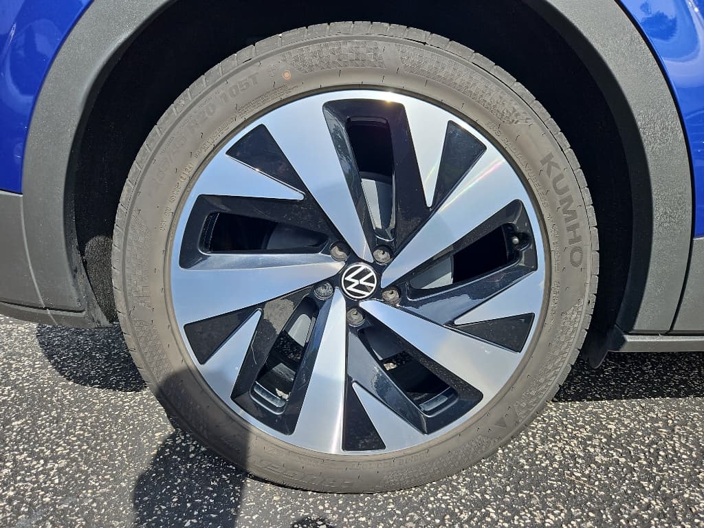 2021 Volkswagen ID.4 view 26