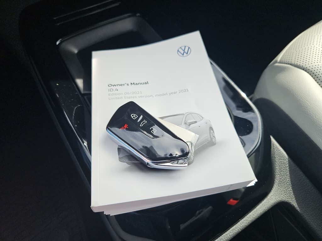 2021 Volkswagen ID.4 view 16