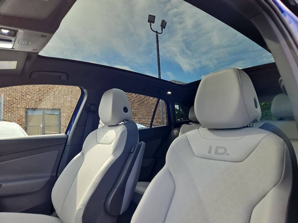 2021 Volkswagen ID.4 view 17