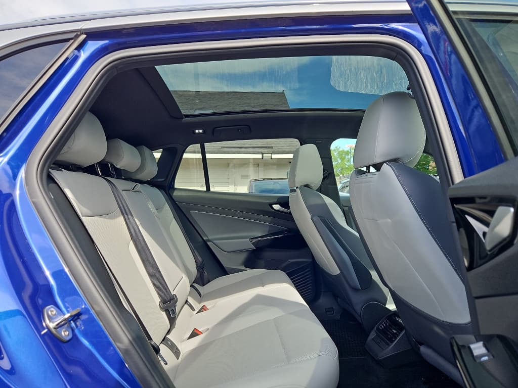 2021 Volkswagen ID.4 view 18