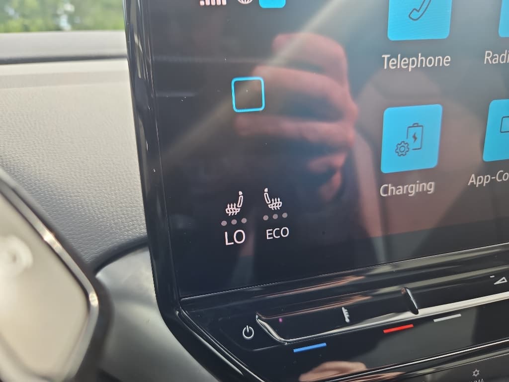 2021 Volkswagen ID.4 view 13