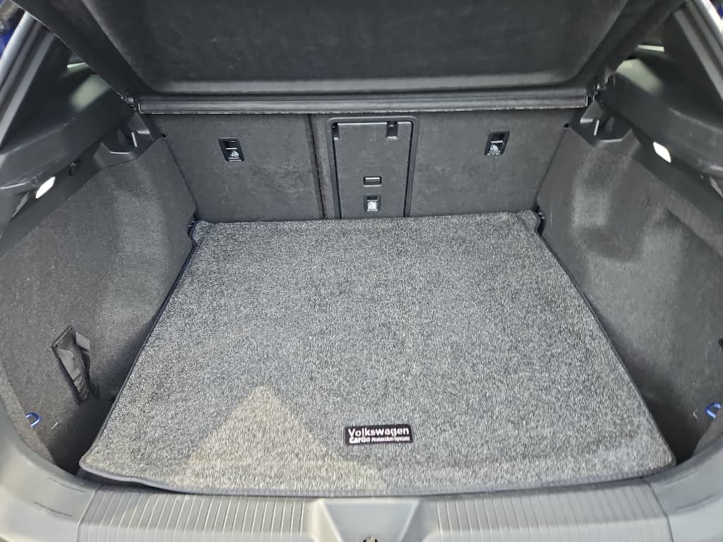 2021 Volkswagen ID.4 view 19